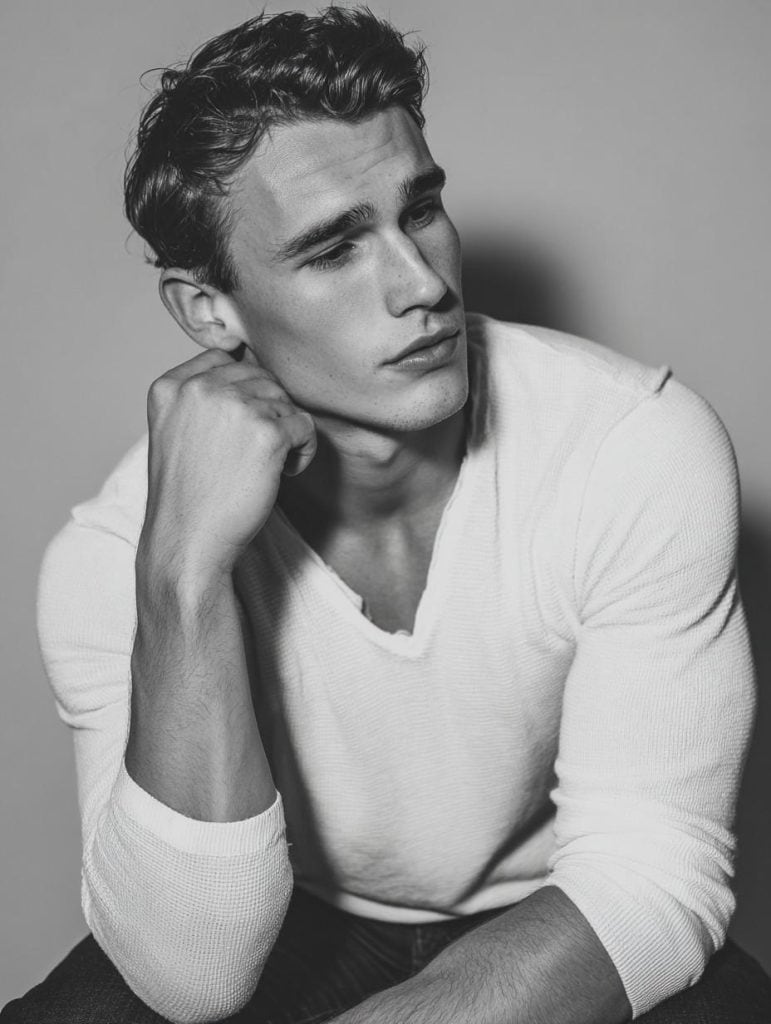 handsome_man The “Leaning Forward” Close-Up photography pose